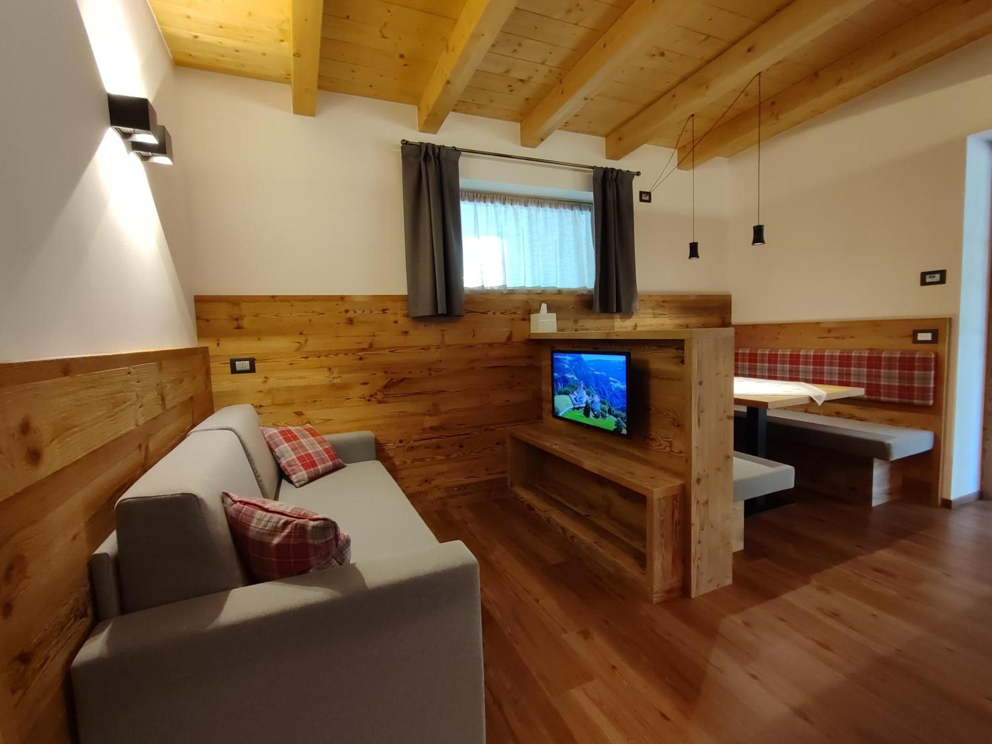 Dolomites B&B - Suites, Apartments And Spa Tesero Εξωτερικό φωτογραφία
